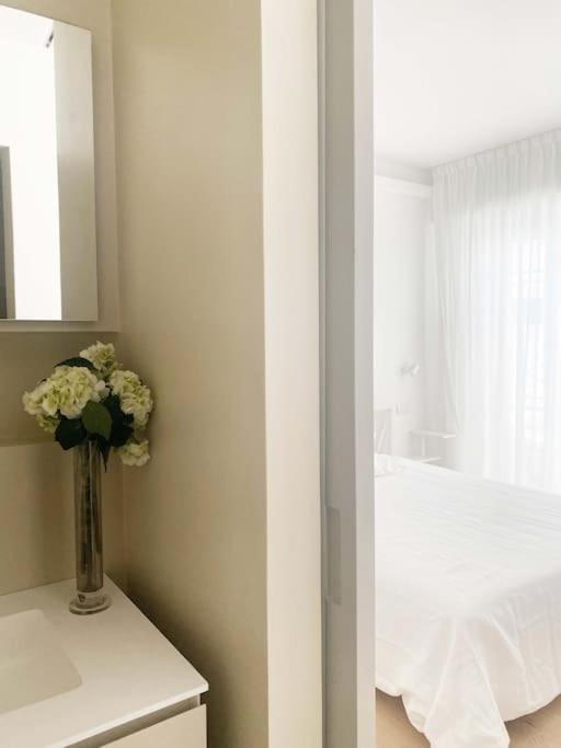 The Window On The Theatre And The Cathedral - Luxury Apartment Como Exteriér fotografie